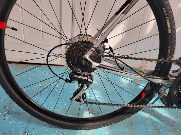 Excelente estado, bicicleta Felt de 24 velocidades - $380 (south ozone park)63471378838019123