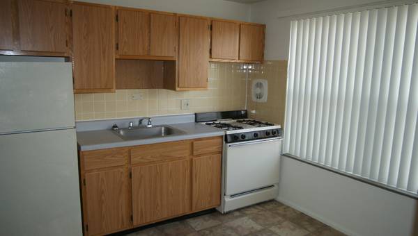 $840 / 2br - 830ft2 - Century Garden Apartments (St. Louis, Mo)63924426437762122
