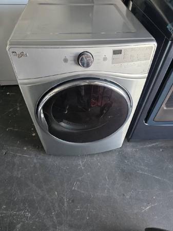 GAS DRYER WHIRLPOOL LARGE CAPACITY LIKE NEW 1