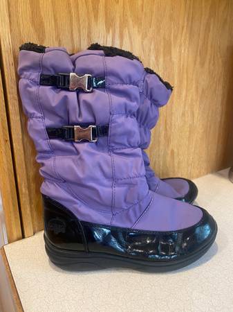 Girls Purple Snow Boots 1
