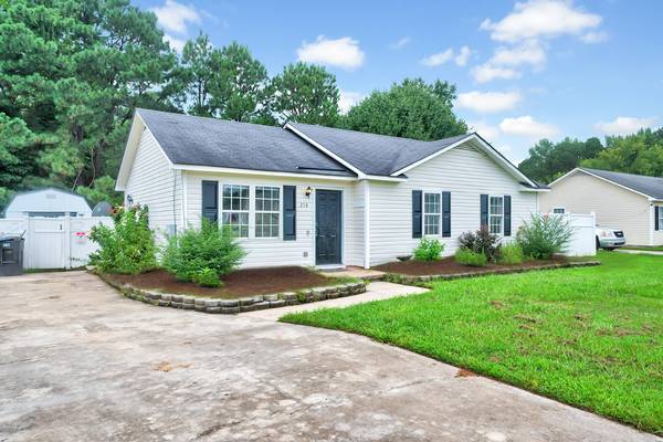 $186,000 / 1061ft2 - ✨Home for Sale - Price Improvement!✨ (Rocky Mount)64183247919746121