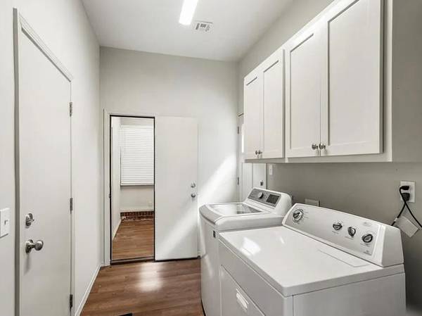 $1,125 / 3br - 1570ft2 - Seperate Utility Room, Very Nice Kitchen and Top of Line Appliances (Tulsa)63982131368451124