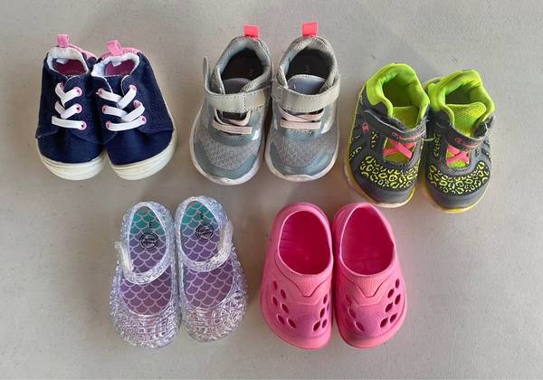 (5) Baby Girls Size 3 Shoes 1