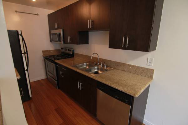 $2,145 / 1br - 650ft2 - Amazing 1 Bedroom Available (Los Angeles)63700899710979122