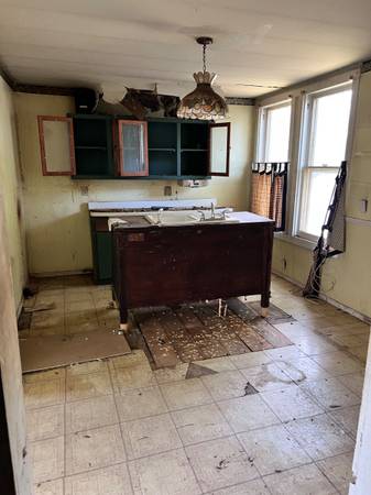 $1,234 / 4br - 3900ft2 - REDUCED!!! HUGE OFF MARKET FIXER! 3900 SQ FT (SYLACAUGA)64032131587073122