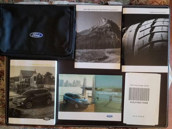 2019 Ford Escape Owner’s Manual Set with Case 1