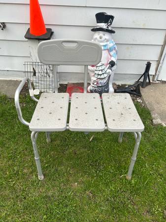 X LARGE SHOWER CHAIR $35 1