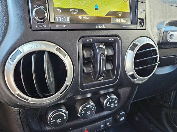 2016 Jeep Wrangler Unlimited Sahara 4WD Unlimited Sahara 4X4 * Cuero S - $18,499 (¡Apruebe hoy mismo! 6.99 % según calificación de crédito)63476011211777124