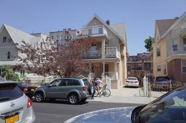 Bensonhurst Off 86 St. Medical Office Turnkey can be 3 Fam FOR SALE 1
