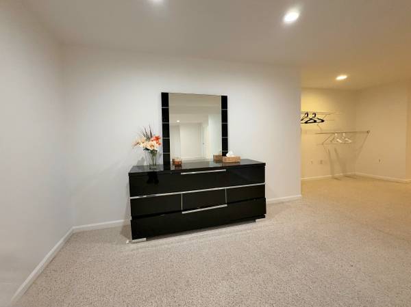 $1,500 / 1br - Basement Nice Furnished with Bedroom, Private Bath, Entrance & Parking (Chantilly)64040030678914121