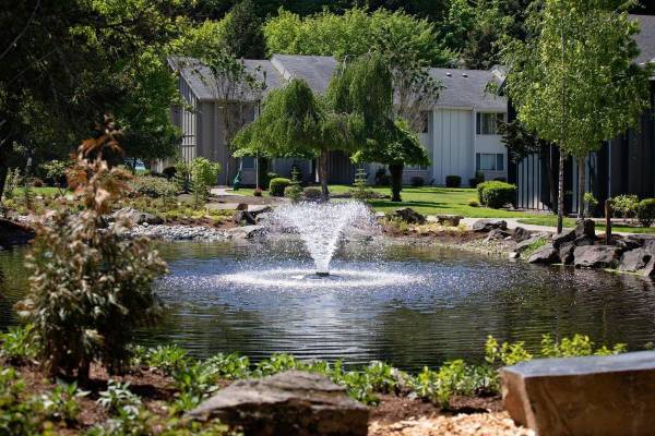 $1,289 / 2br - 960ft2 - **ULTIMATE SUMMER LIVING: Pool, Soccer Field, Bark-Park, BBQ Station** (Northcrest)63820739373185120