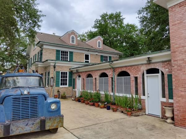 $450,000 / 5br - 3 rd Coast Southern Colonial home (Port arthur)63866051044099123