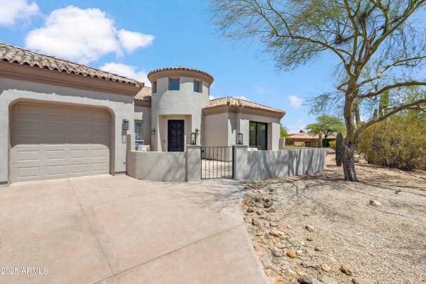 $3,325,000 / 5br - 4436ft2 - 5 Bed Residential in Scottsdale (Scottsdale, AZ, $3,325,000) (Scottsdale, AZ)64024826418050121