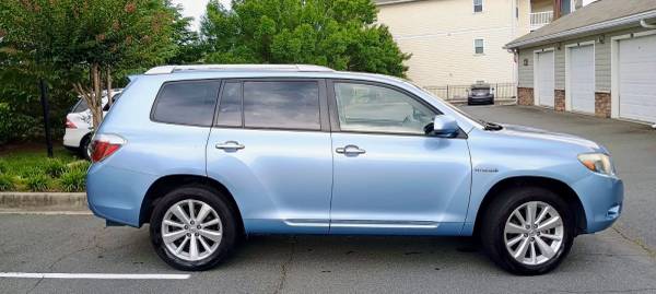 2009 Toyota Highlander Hybrid - $6,750 (Charlotte)63613349584001122