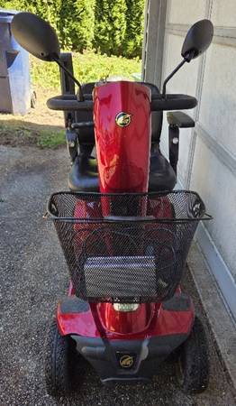 Golden Companion Mobility Chair - works great! - $1,000 (Maltby)63470268574337121