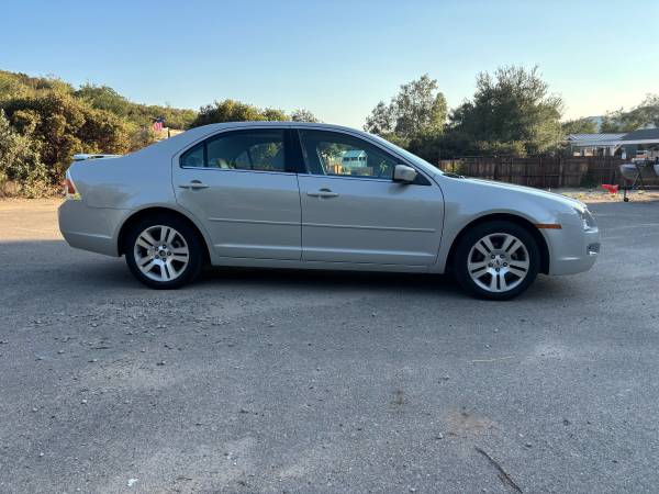 2008 Ford Fusion SEL Moonroof Leather Excellent Condition - $5,800 (Ramona)63440979028609121