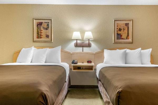 $1,399 / 1br - Managers Special for Your First Month - A Smart Apartment Alternative! (52825 State Hwy 933, South Bend, IN)63935707584515121