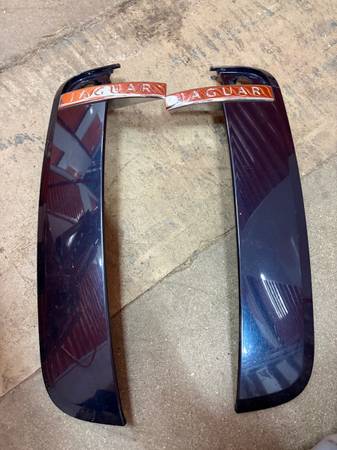 Jaguar XK side vent covers 1