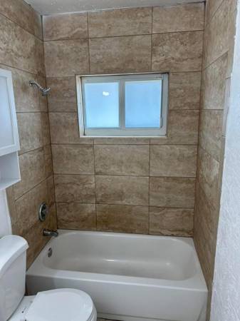 $1,475 / 1br - 1 BEDROOM WITH EASY MOVE IN! (Pompano Beach)63906441829891124