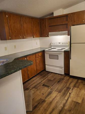 2 Bedrm + 1 ba Manufactured home 1
