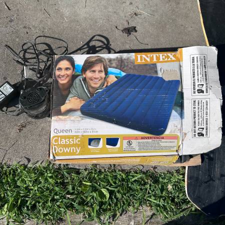 Air Mattress Queen 1