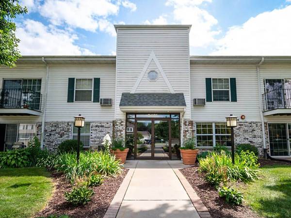 2BR w/ Spacious Layout & Amenities – Available Now 1