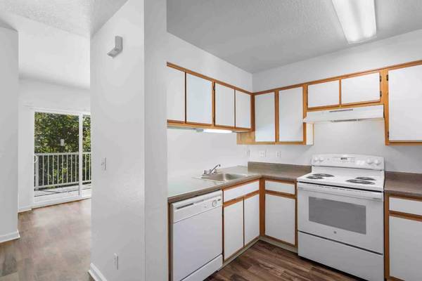 $2,145 / 3br - 1345ft2 - Just the place you're looking for! Come and see! (Tigard)63672601255553121