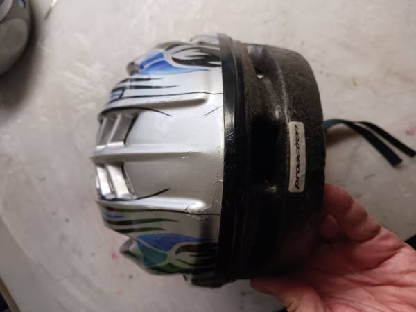 Casco para bicicleta - $10 (11224)63471366108673121