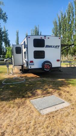Keystone Bullet Ultra Lite - $20,000 (Tacoma)63471354203011123
