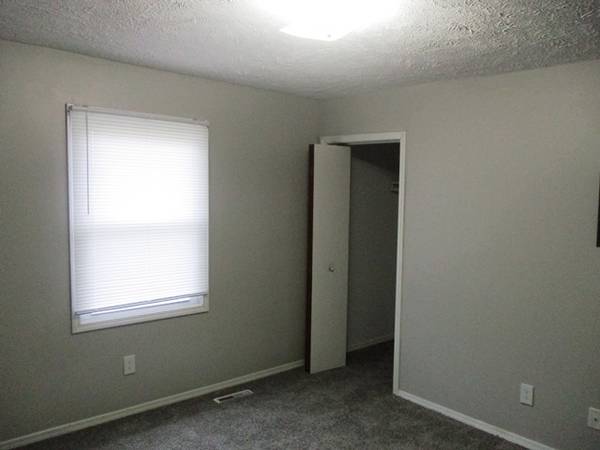 $1,010 / 2br - 2 bedroom/ 2 bath (1503 Northbrook)64018612273155123