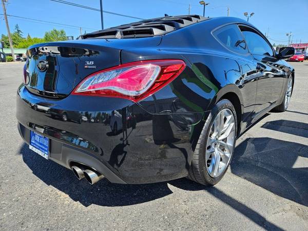 **Super Sale** 2015 Hyundai Genesis Coupe 3.8 **We Finance** - $15,999 (#1 Pre-Owned Selection baysideautosales.)63617852859009124