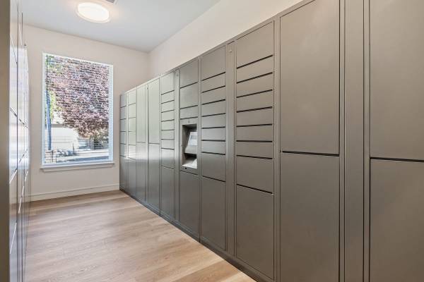 Find Your Perfect Space at Cambridge Court! 1