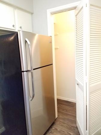 $1,208 / 2br - Spacious 2 Bed / 2 Bath – Available for November Move-In! (6350 Meadowvista Dr.)64036538395265123