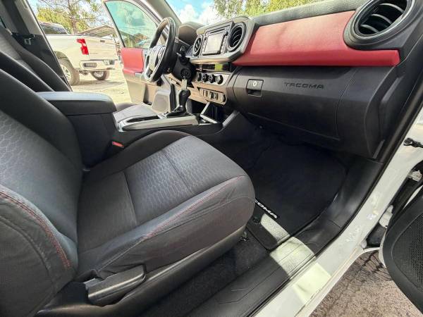 2018 Toyota Tacoma Double Cab - Photo 13