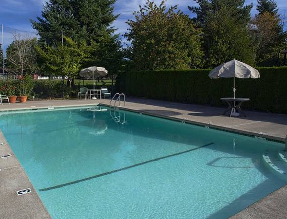 $1,650 / 2br - Portland Secluded 2 Bed Apt + Outside Storage, On-Site Maintenance (Gresham)63615695889409122