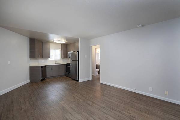 $1,600 / 2br - 1052ft2 - UPGRADED CONDO IN SCRIPPS RANCH (SAN DIEGO)63933380610947120