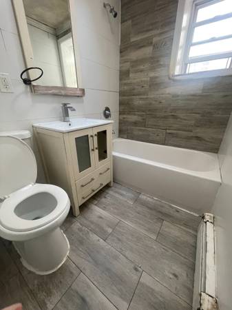 $3,811 / 3br - Large 3 bedroom for rent*City Feps** (Elder Ave)63788598229121122