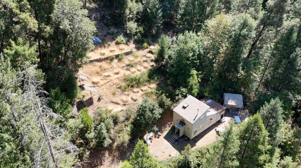 $199,000 / 1br - 800ft2 - Propiedad fuera de la red de más de 8 acres con estudio y arroyo (Grass Valley)63952104906883123