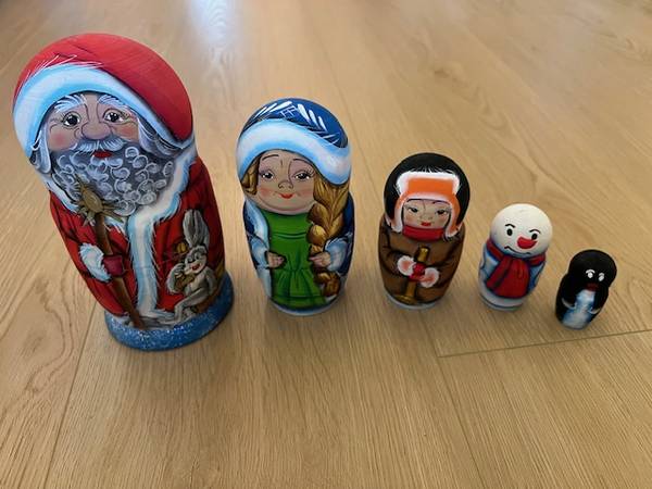 Santa Claus themed Matryoshka dolls set 1
