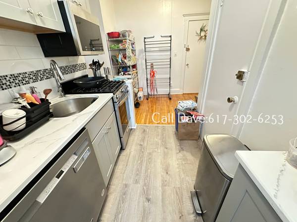 $2,900 / 2br - WONDERFUL 2 BED w/ STORAGE UNIT! (Brighton)63655201923715124