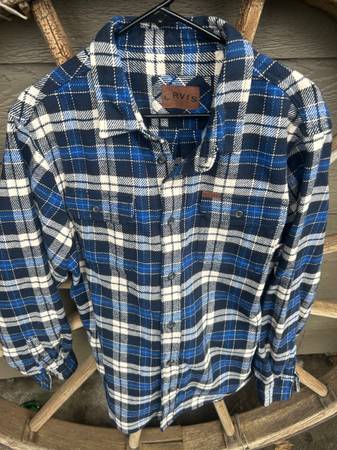 Heavy weight men’s Orvis flannel shirt 1