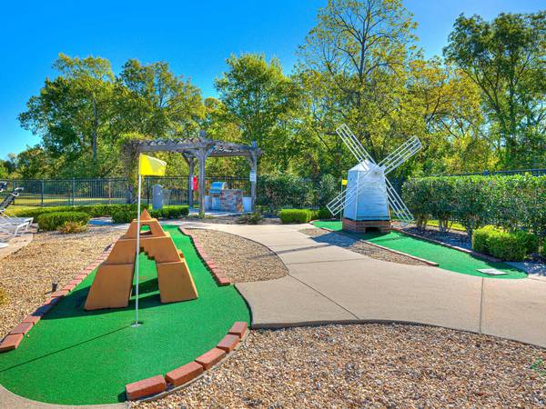 $950 / 615ft2 - Wooded Views Available, Private Balcony, Studio 1/BA (Tulsa, New Tulsa, Broken Arrow, Owasso, Jenks, Claremore)63982279270787123