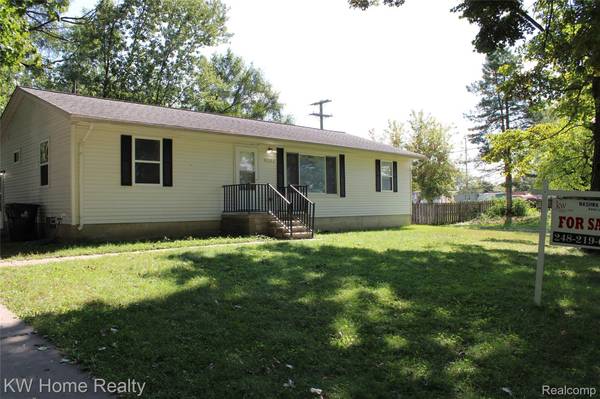 Breathtakingly Beautiful Home in Farmington. 3 Beds, 2 Baths 1