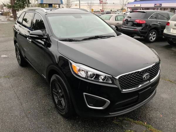 NO ACCIDENTS! 2016 Kia Sorento LX AWD V6 3rd row seat, BACKUP CAMERA!! - $7,989 (Will Trade! Lakewood)63623466216451120