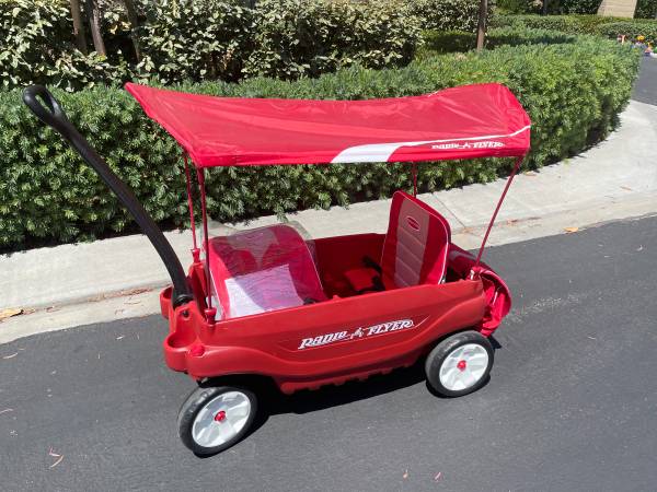 Radio Flyer Wagon 1