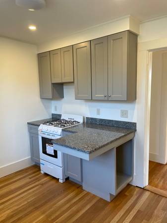 $1,850 / 1br - 800ft2 - Marblehead ,Spacious one bedroom apartment (Marblehead)63810087638529124