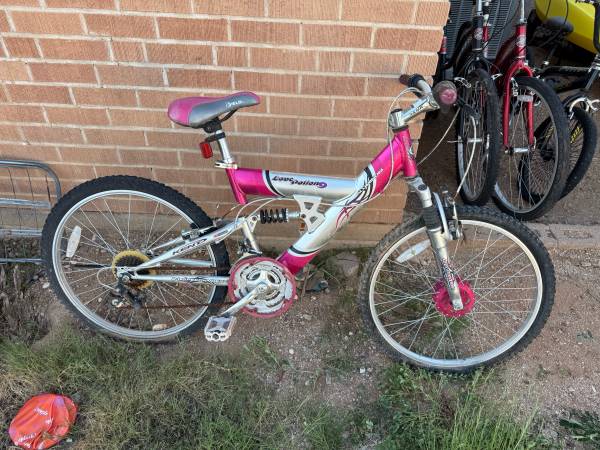 Kent Love Potion Bicycle Project / Parts 1