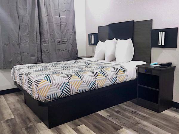 $450 / 1br - SPECIAL WEEKLY INCLUSIVE RATE! One Price for Everything, Kids FREE!! (Sacramento South & Elk Grove)64043838451075123