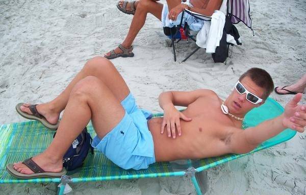 Nice, Young Guy looking for Room (Hollywood / Bev Hills) 1