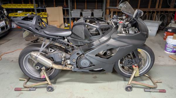 2006 GSXR 1000 TRACK BIKE $4200 OBO 1